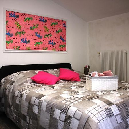 Villa Sonia Apartment & Rooms Lignano Sabbiadoro Exterior foto