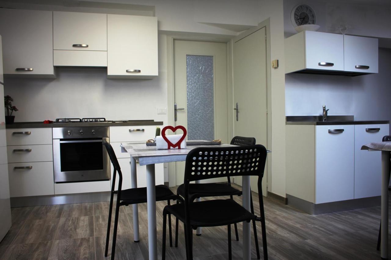 Villa Sonia Apartment & Rooms Lignano Sabbiadoro Exterior foto