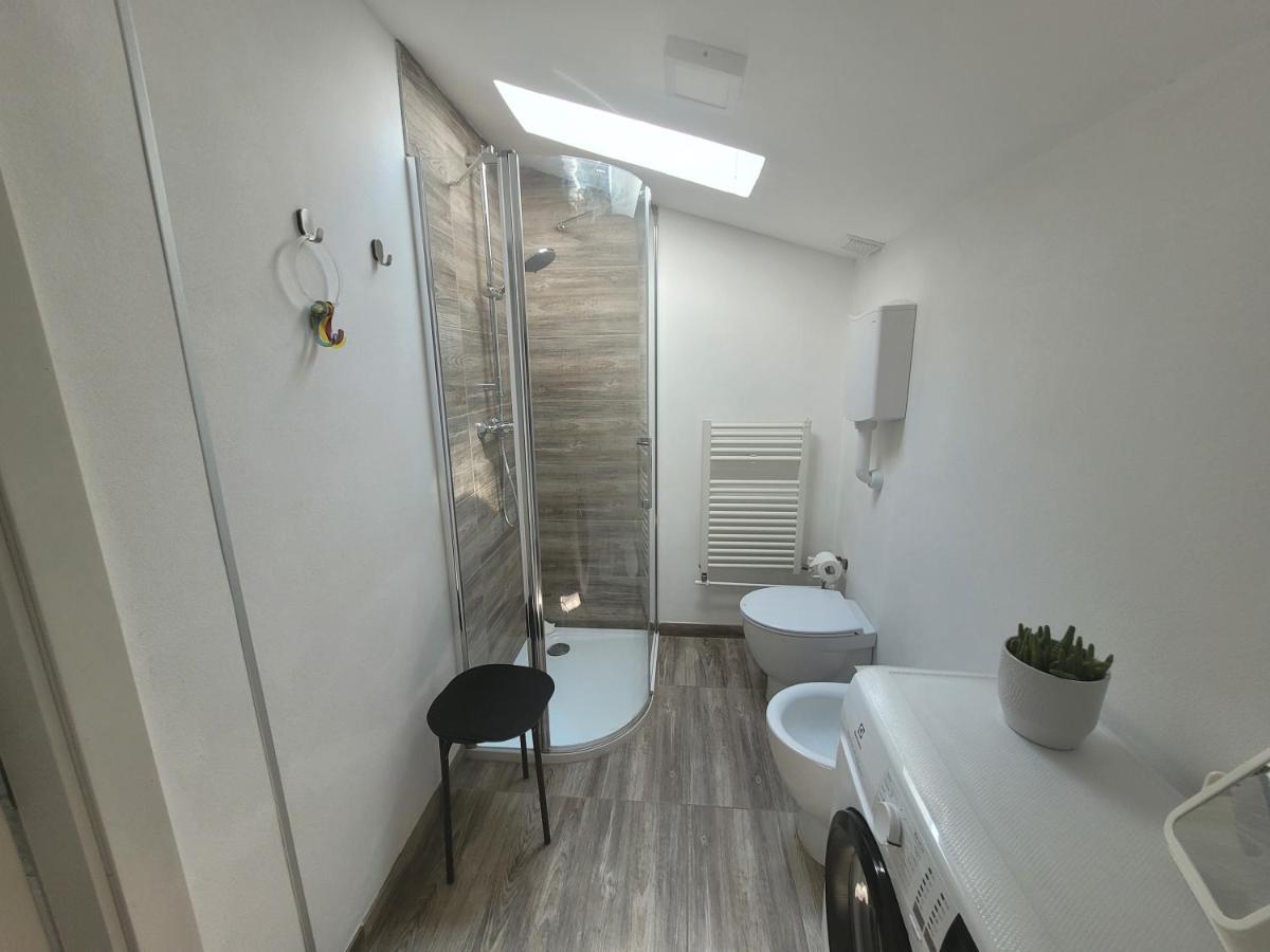Villa Sonia Apartment & Rooms Lignano Sabbiadoro Exterior foto