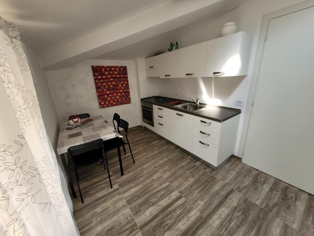 Villa Sonia Apartment & Rooms Lignano Sabbiadoro Exterior foto